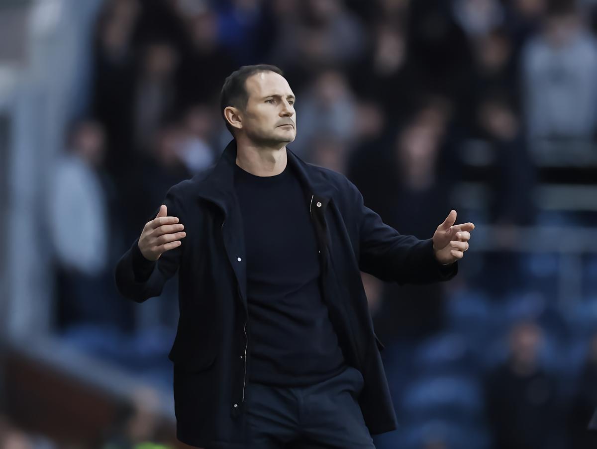 考文垂提前三轮升入英超，兰帕德功不可没，上赛季考文垂就进入了附加赛，不过不敌桑德