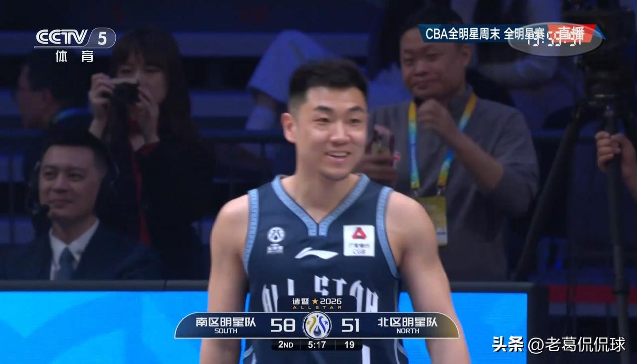 山东高速当家控卫高诗岩真是太低调了！在今天北区明星队以147：161不敌南区明星