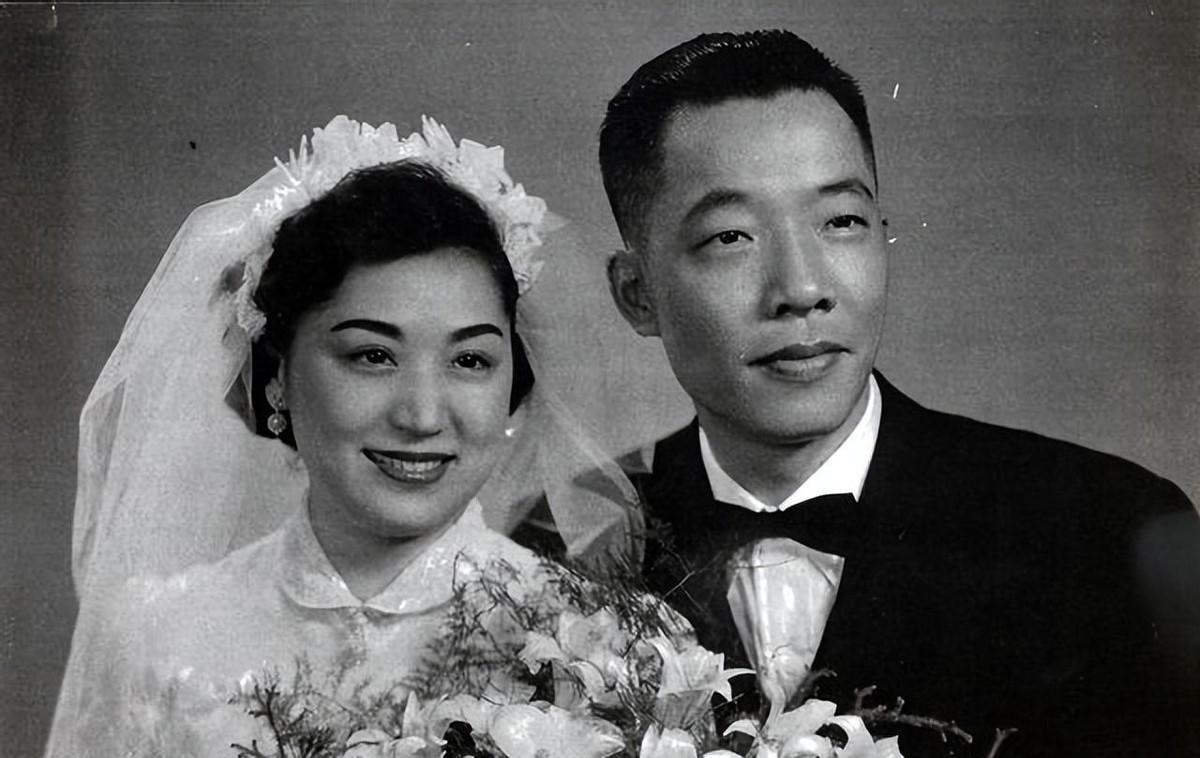 1953年，蒋介石看到女星顾正秋照片后为何愤怒？他竟将顾正秋丈夫判刑五年！
19