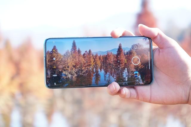 如何用一半的价格买到旗舰手机？掌握这些技巧很重要！
为什么我们没有说旗舰的配置？