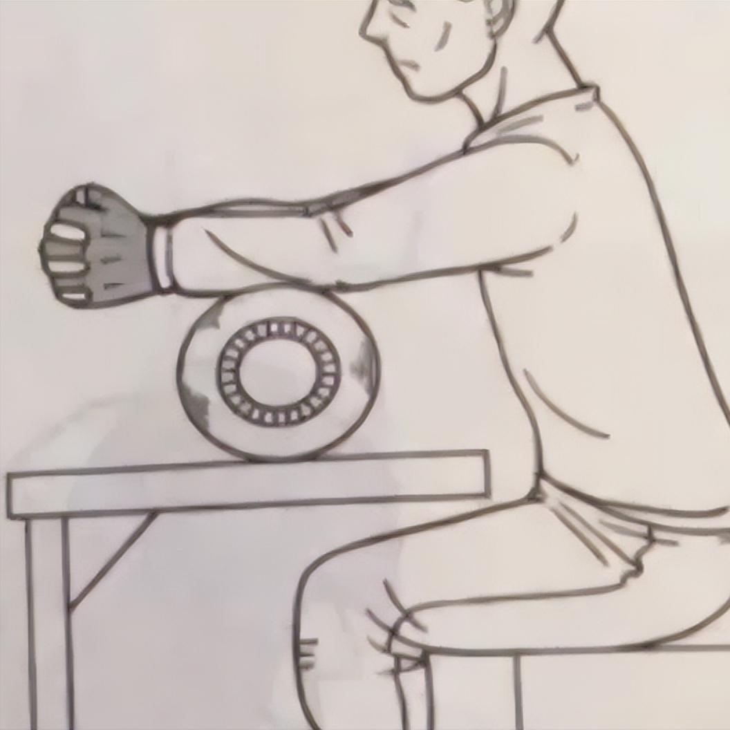 偏瘫上肢恢复慢？一个滚筒解决四大难题，在家就能练！
偏瘫后，上肢最怕的不是没力气