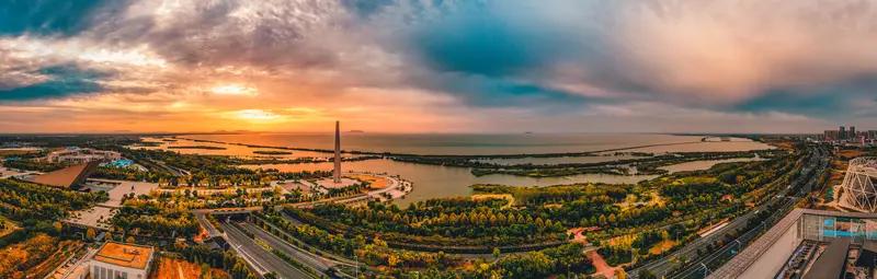 要说安徽最大的小区，合肥的滨湖世纪城必须拥有姓名。它规模超级大，占地约2000亩