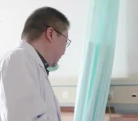 终于曝光了这个医生！江苏南京，一位医生为病人捐款长达14年，但是病人却不知道是谁