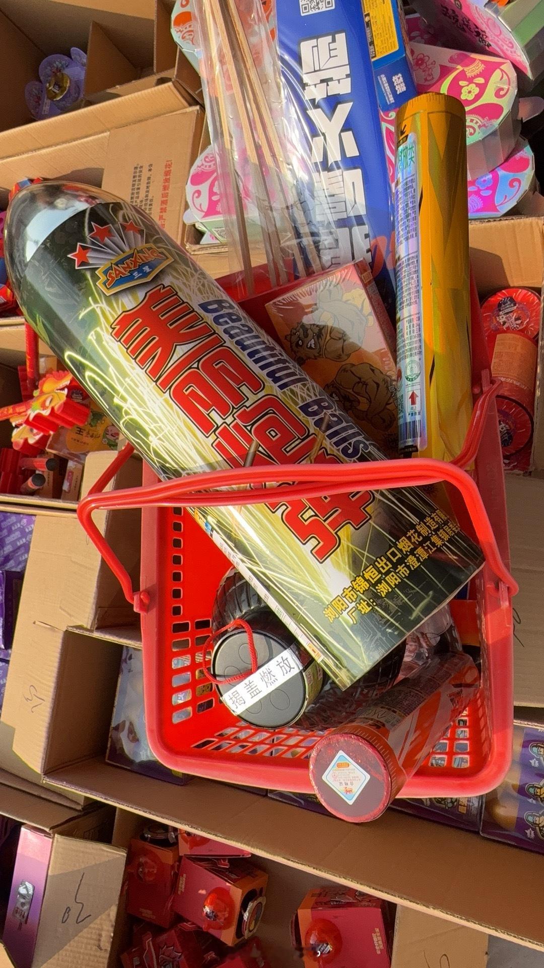 整个摊上的狠货都在篮子里了 