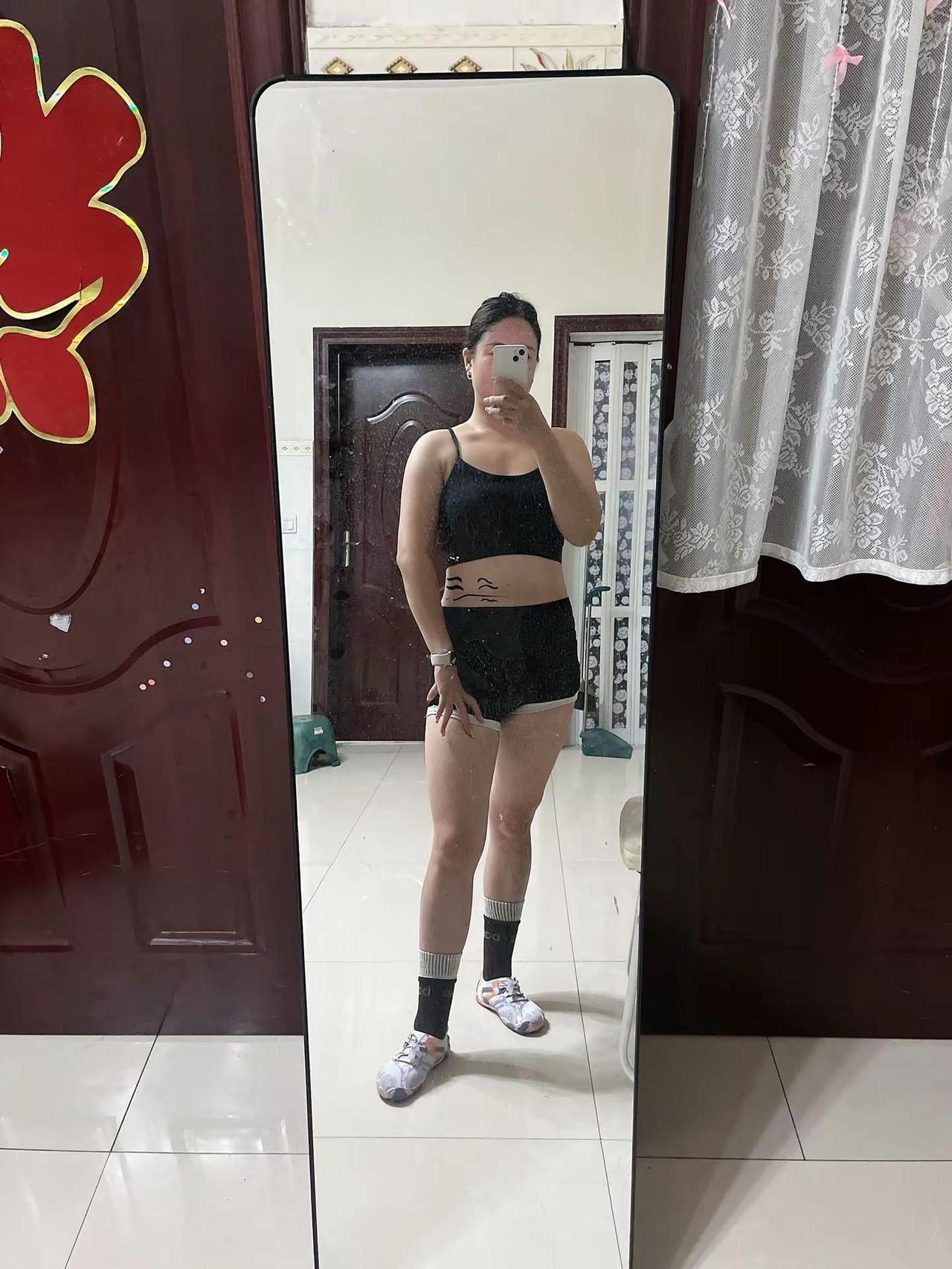 @彬彬力量塑形 今日份肩背塑形慢慢练肩背，不追求壮，只想要挺拔舒展，改善斜方肌紧