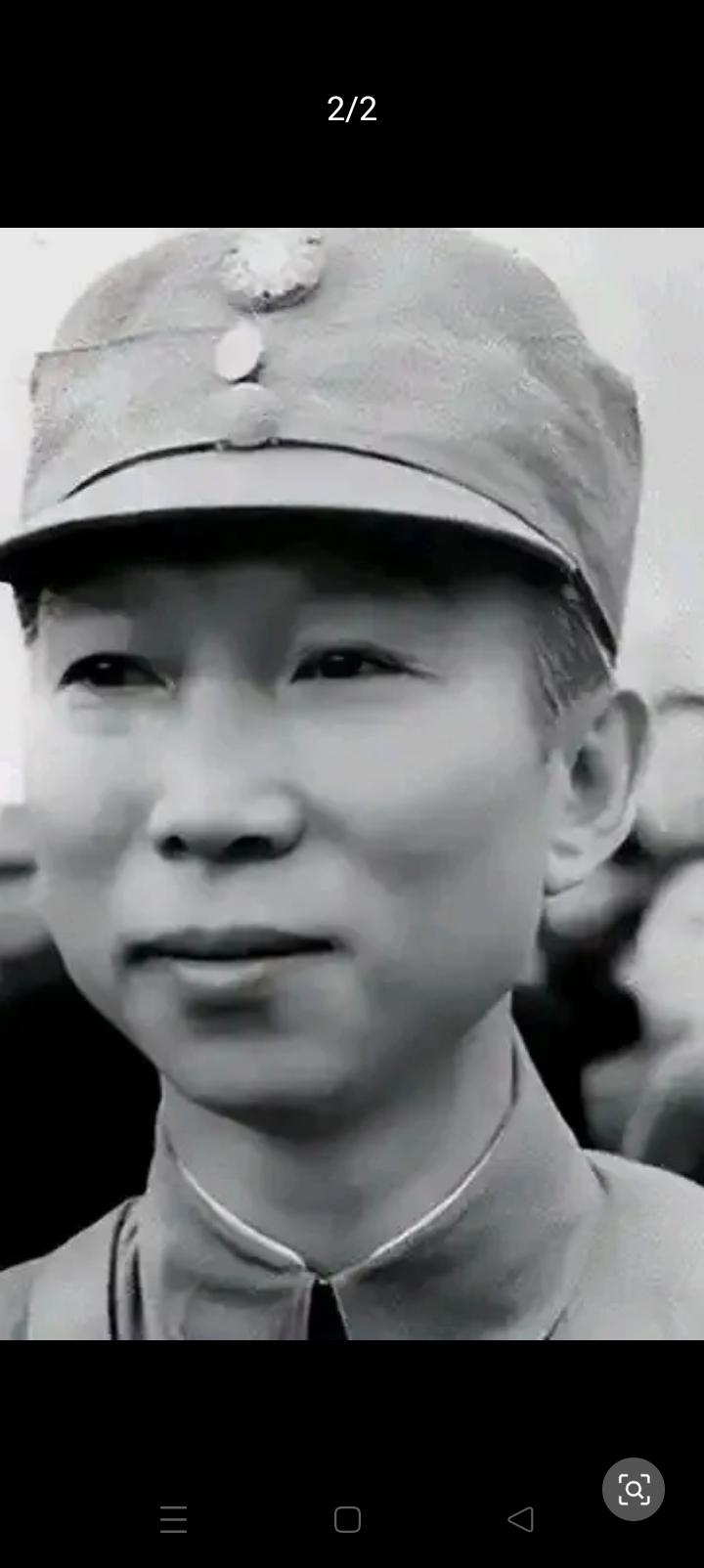 1941年长沙保卫战，
他一口气消灭了10万鬼子。
薛岳人生三件事，
吃饭睡觉杀