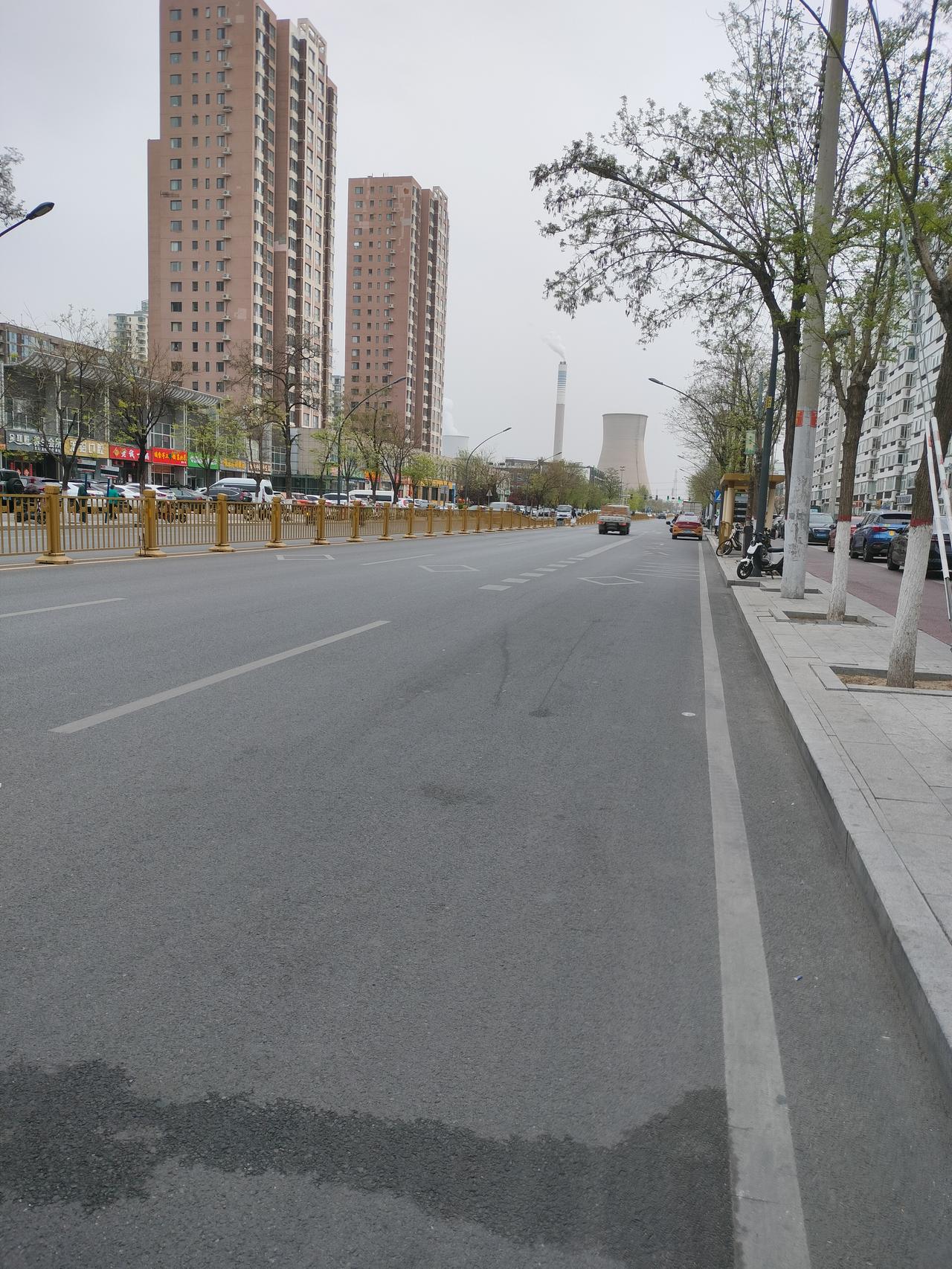 晒出你的本地生活燕郊行宫东大街，素有天子脚下，御驾行宫之称，听说是清朝康熙年间建