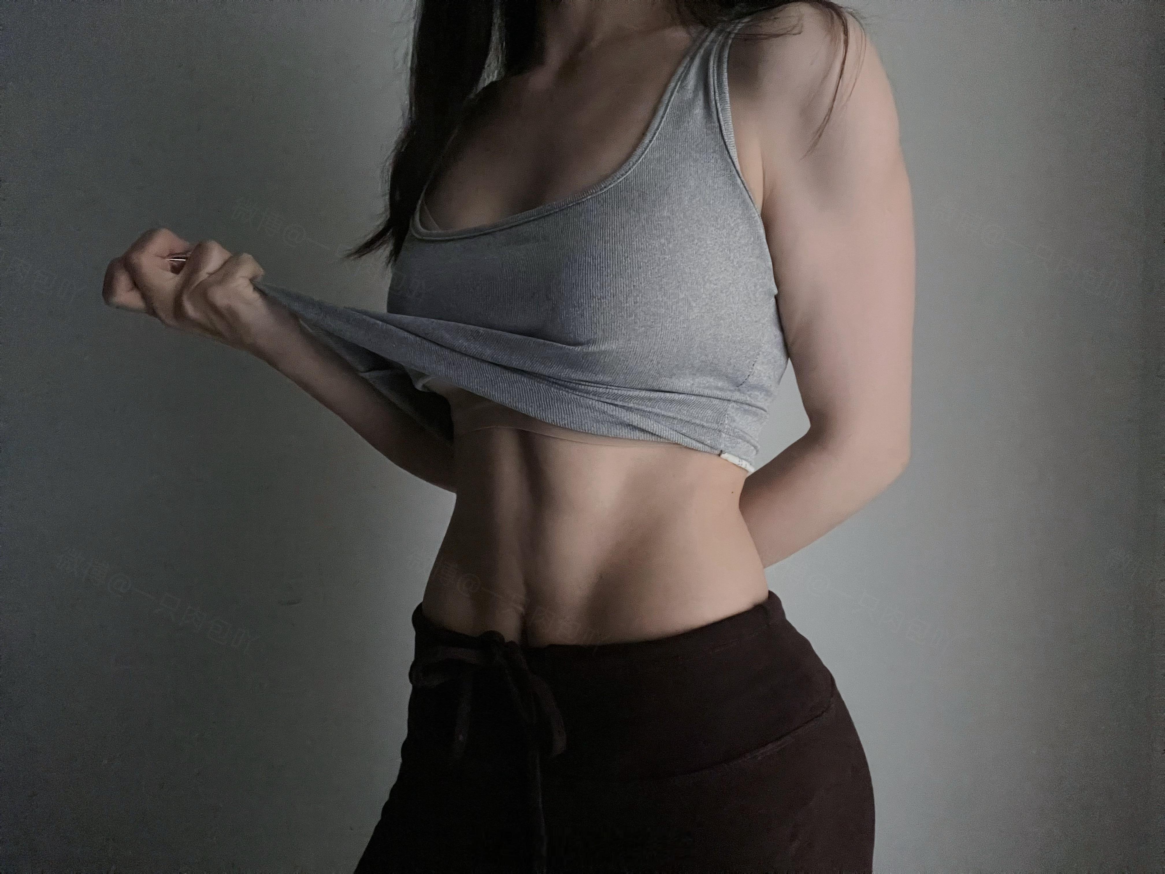 奔三的孩子，还想过明天的节日，是不是太不要face了