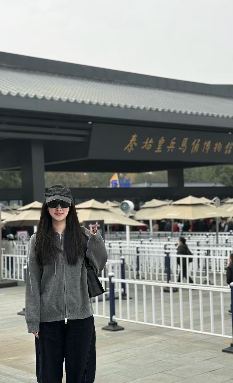 墨镜不要再随便戴了我本身不怎么爱戴墨镜有一次戴了副便宜的墨镜拍照摘下来的一瞬间，