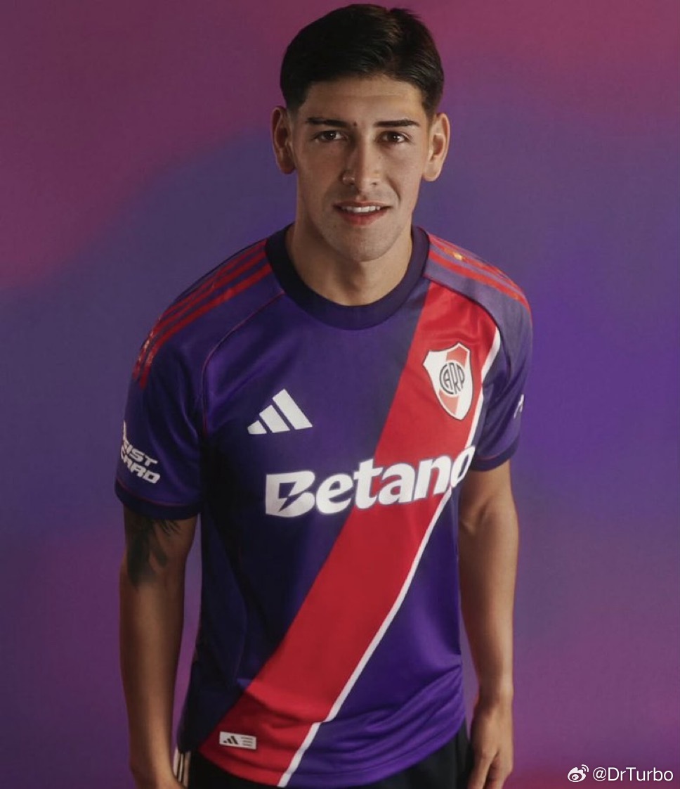 阿根廷媒体CrackDeportivo：国际米兰正在关注河床后卫劳塔罗·里韦罗（