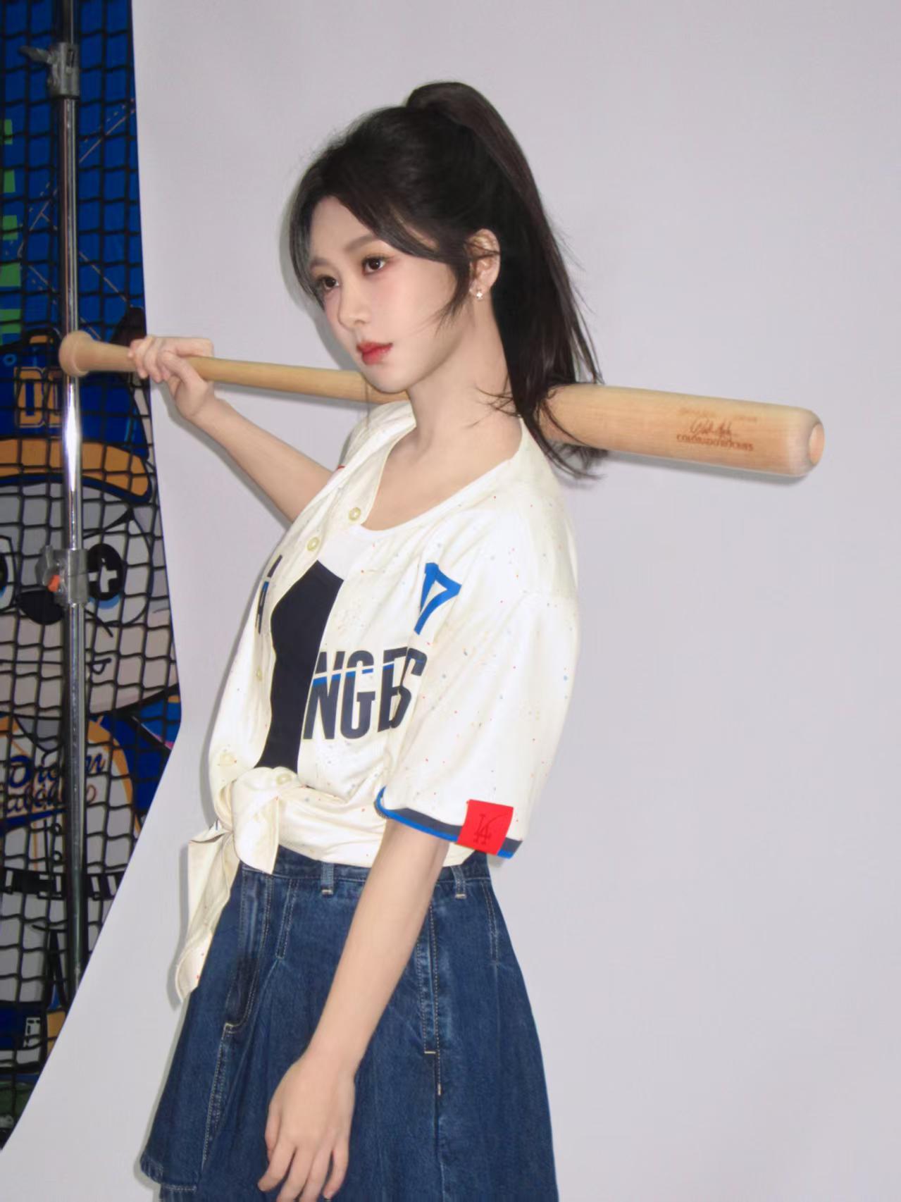 杨紫杨紫玉兰花开君再来  yz杨紫董竹君  爱是一种力量，能让我在疲惫时因想起你