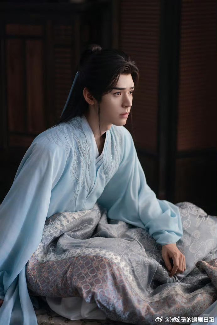 龚俊的战损美学已经nextlevel《暗河传》苏暮雨战损绝了！剑撑身躯不倒下，吐