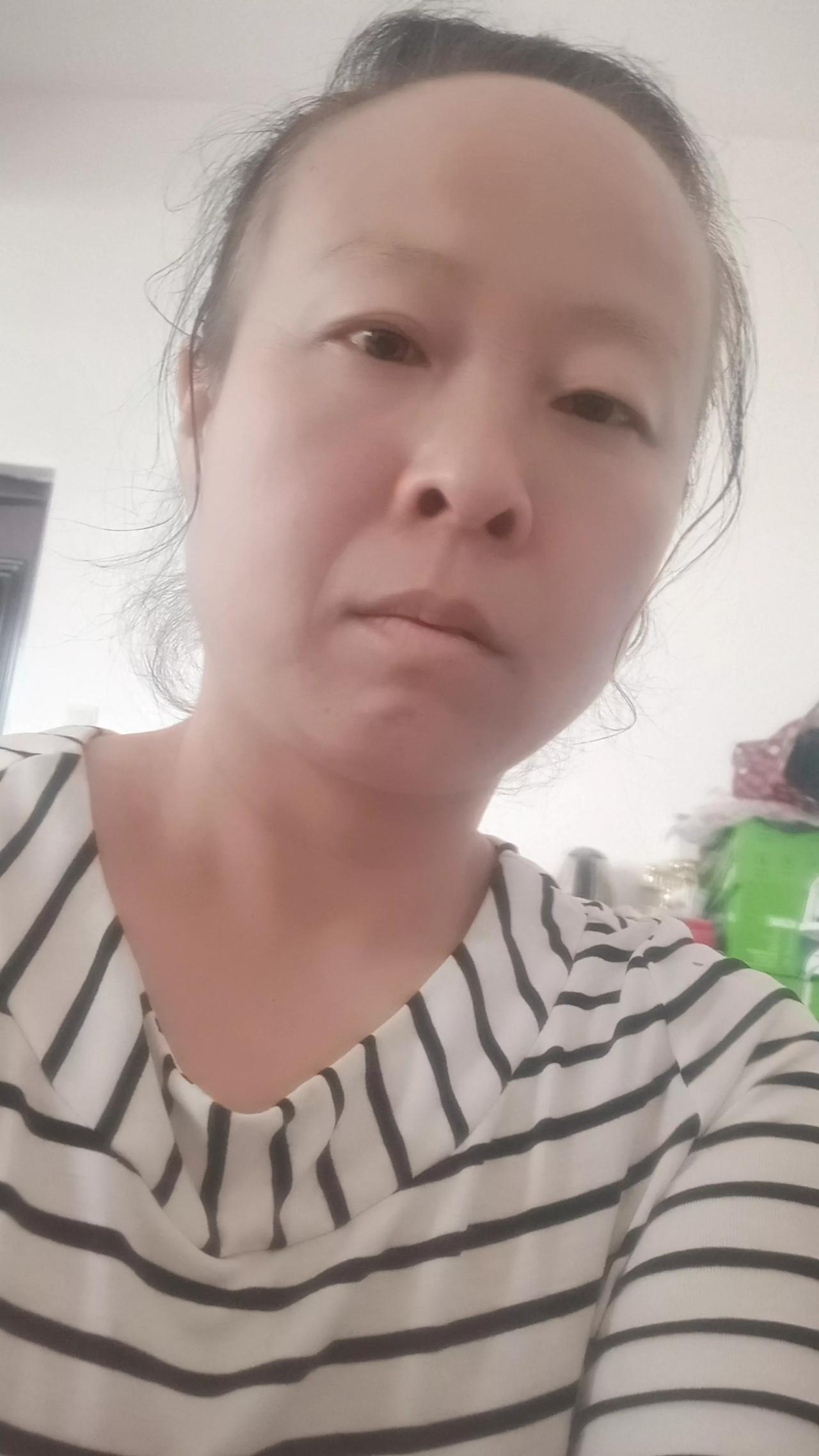 我这人真是无药可救了。
我常年贫血，最近又犯了，早上床后，头困，没劲又像没睡配，