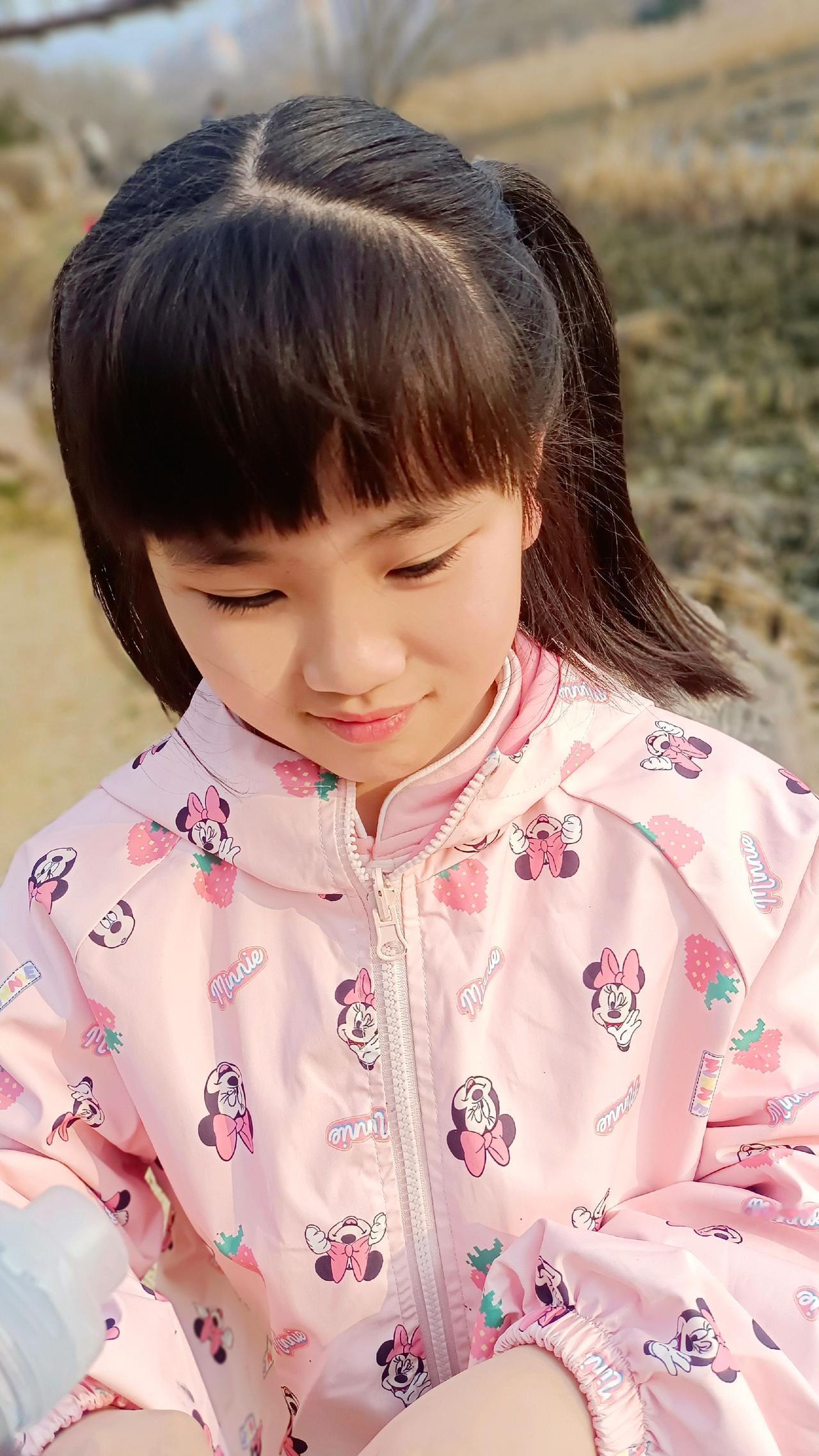 周末随手拍，最美小女孩
春天的味道 抓拍美好瞬间