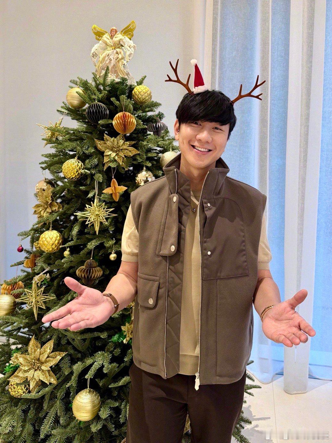 林俊杰方否认看七七直播一见钟情林俊杰方称不爱看网红直播 6日，台媒曝林俊杰看七七