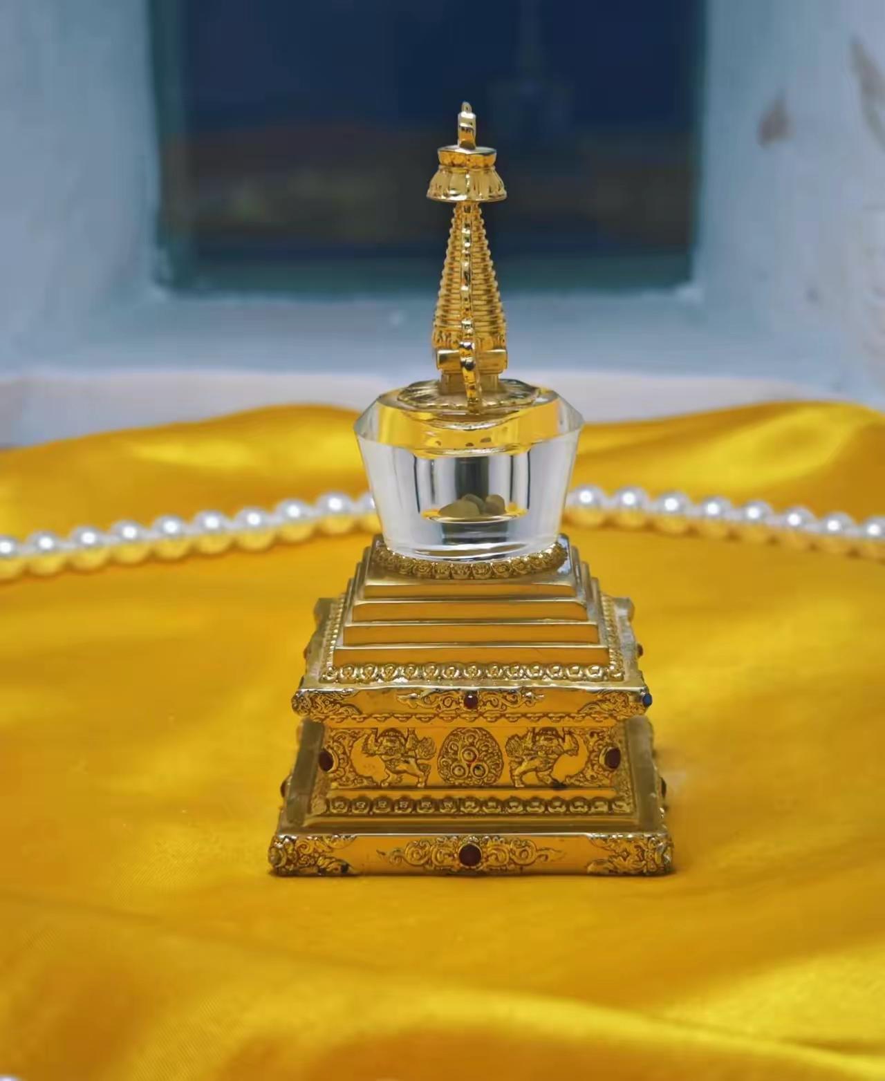 什么是死？什么是亡？

       “死”是刚刚断气，“亡”是棺材已经下葬，安