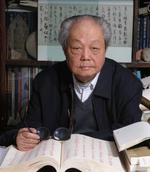 呜呼！哀哉！
南博文物案牵出旧案！
姚馆长追讨字画遭报复被逼死！


冯其庸在自