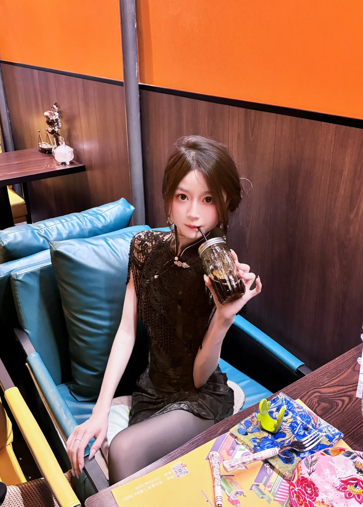 如果女人总是等到夜深 无悔付出青春 她就会对你真