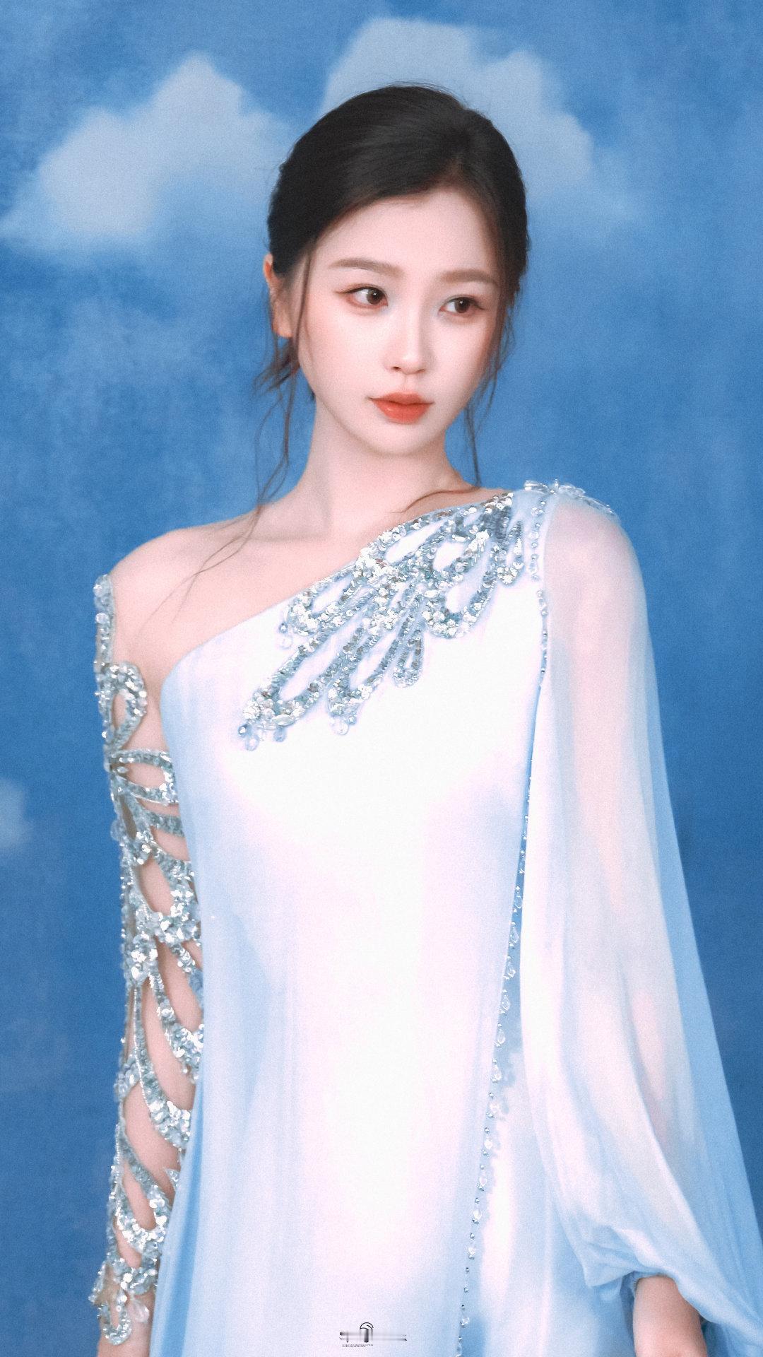 虞书欣姜暮 🐟允许你叫我甜妹 ★꒰ঌ欣欣Dollの呆萌指数100%໒꒱☆​ ​