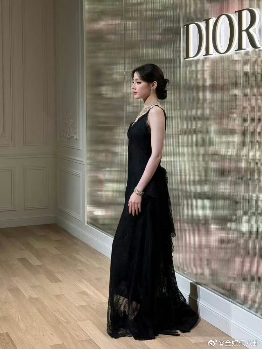 迪丽热巴生图也是神图热巴生图即神图 这个建模脸生图也是神图来的！！！好美 