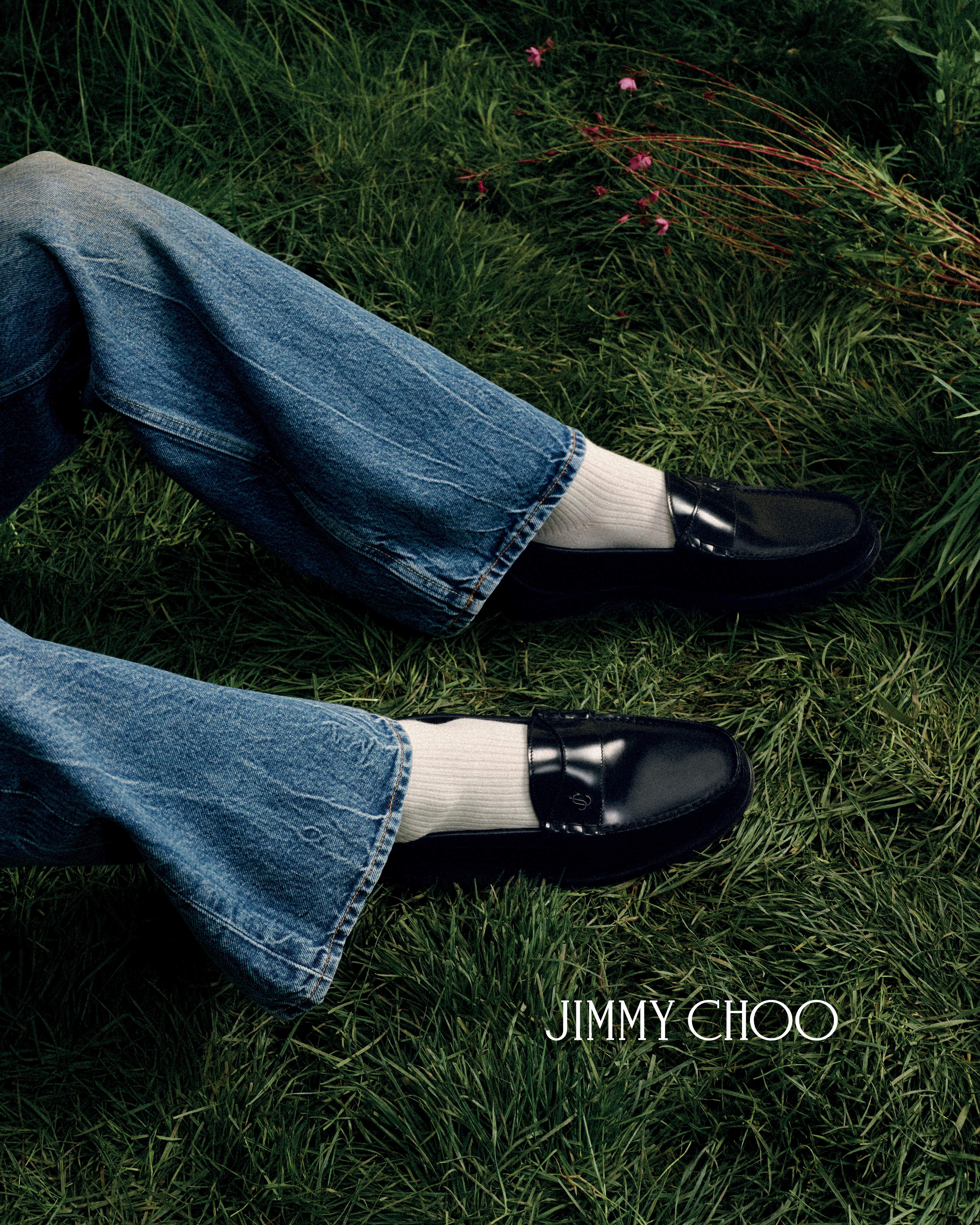 2026年5月， JIMMY CHOO 携手全球品牌代言人王一博发布全新广告大片
