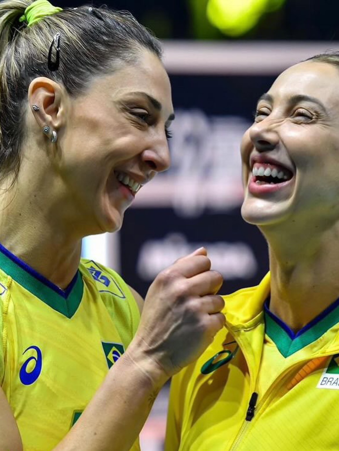 好朋友达罗伊特致敬卡罗琳！“卡罗尔，万分感谢！🥺💖我永远忘不了2004年刚到