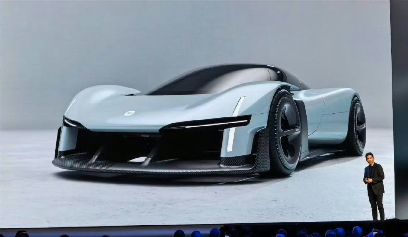 小米超跑亮相确实帅啊，像是从未来来的！ 