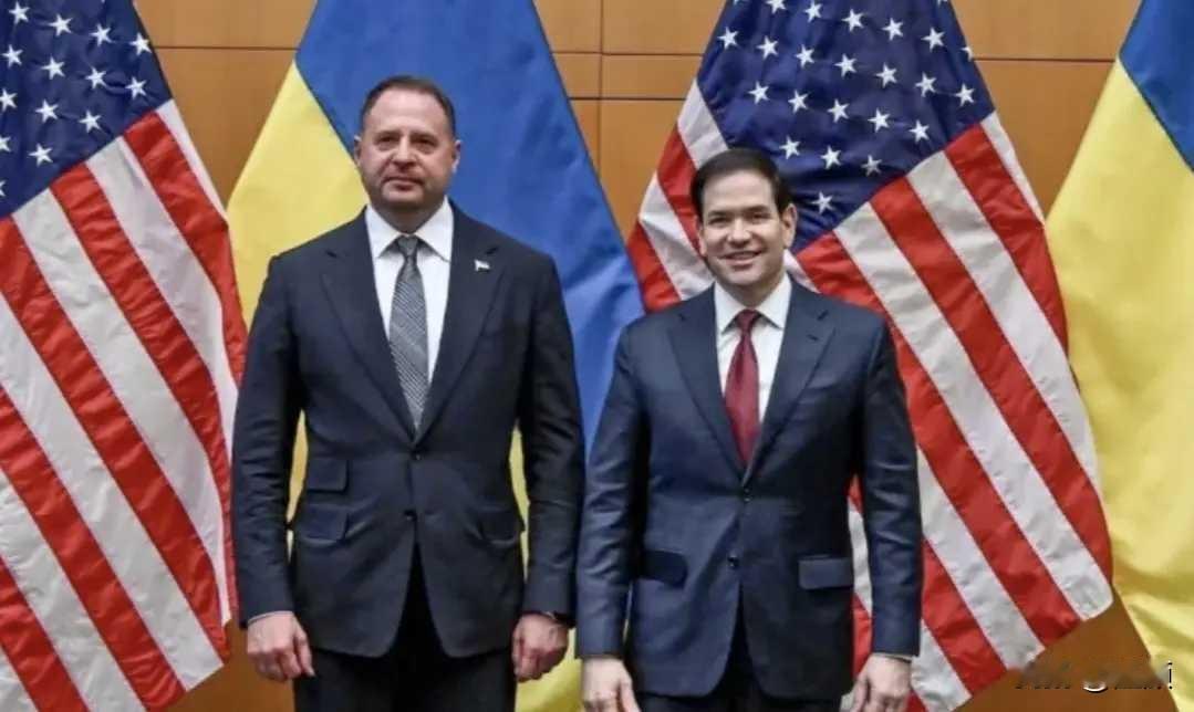 2025年11月23日，美乌将此前争议极大的28点和平计划缩减修订为19点方案 