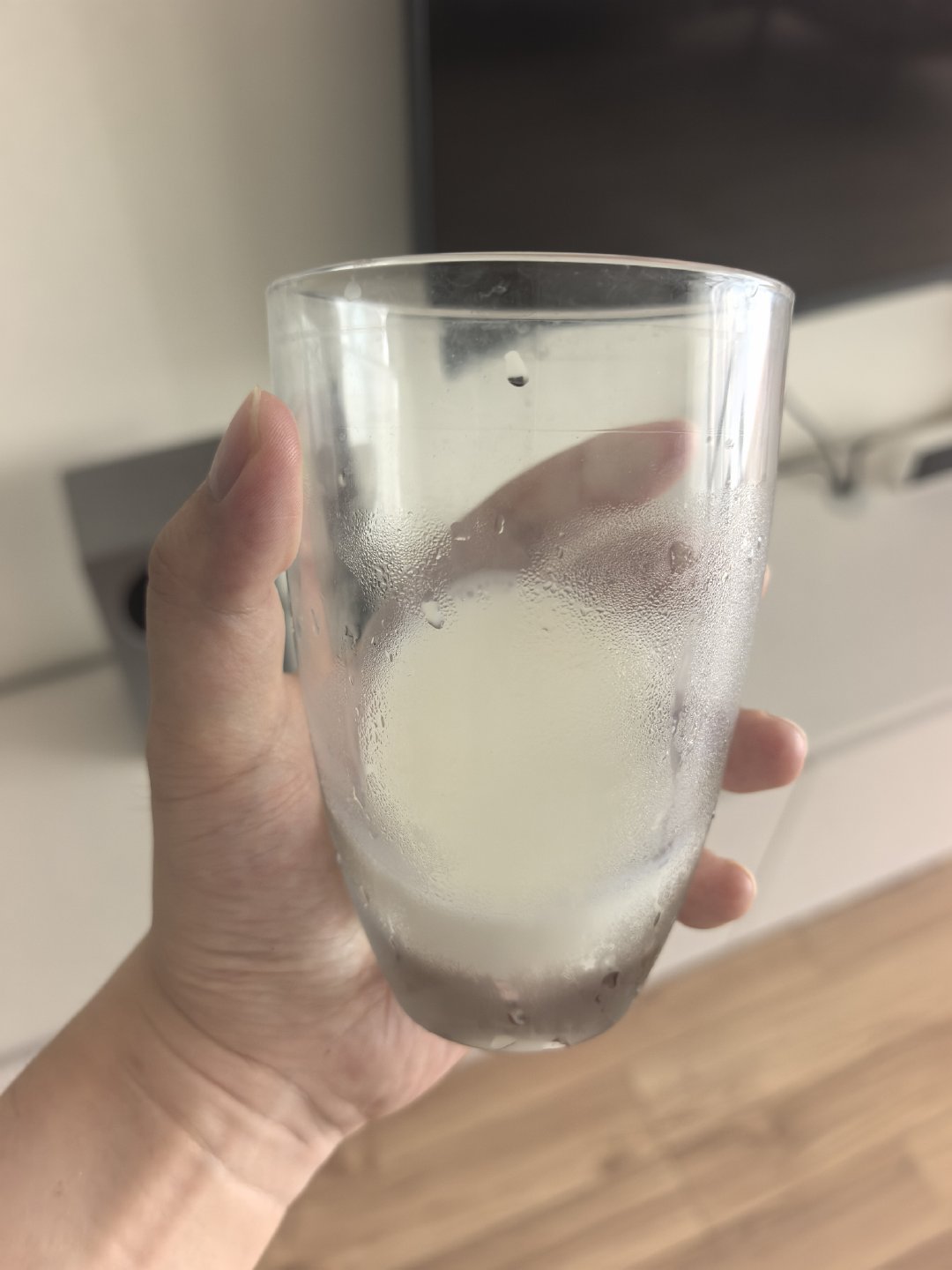 几天没出门了，盒马送货上门补充物资，吃了睡睡了吃，《流星雨》开启美好的一天！ 