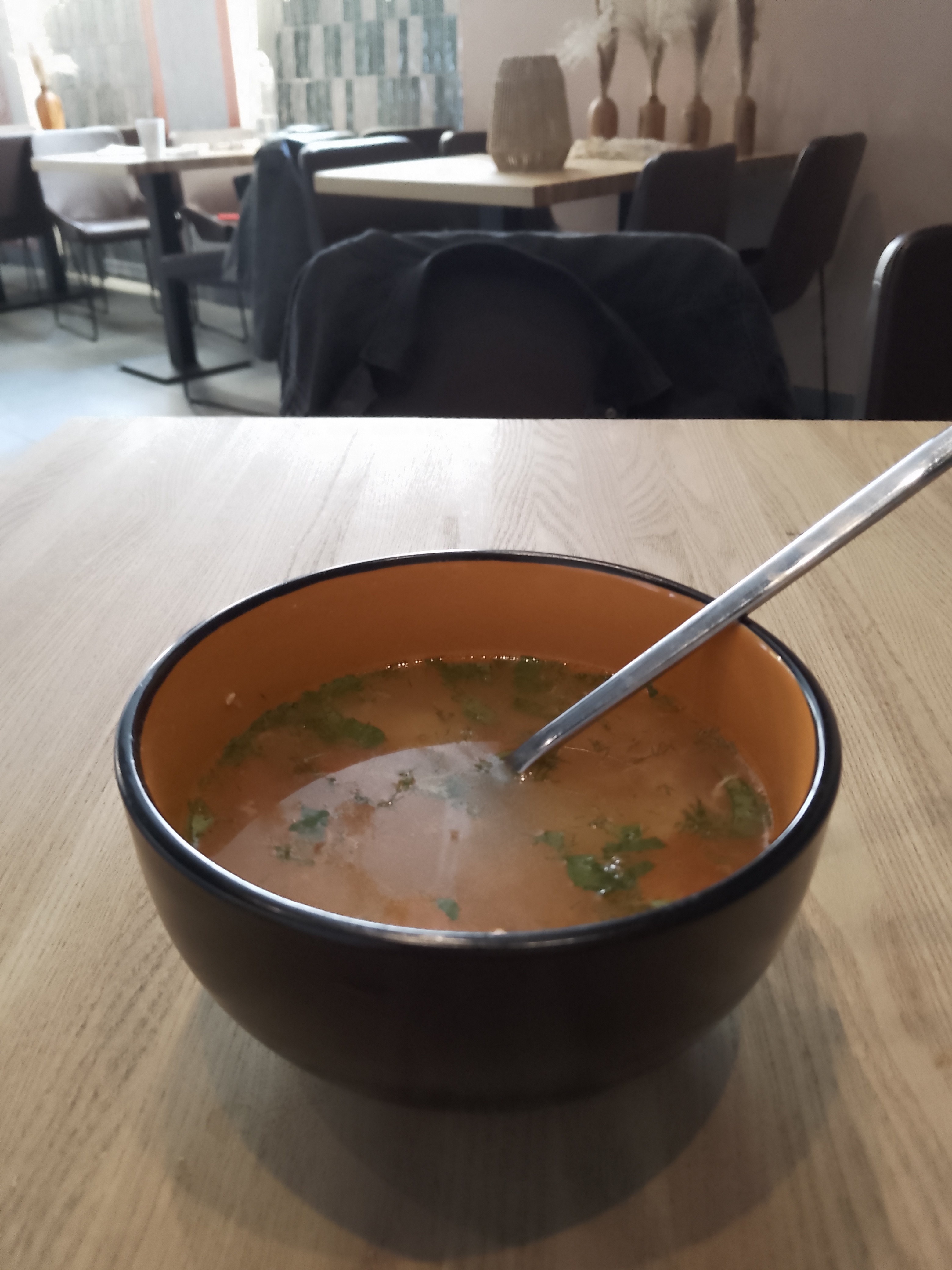 我们乌克兰家常菜餐厅食物准备中今天第一次喝上自家餐厅做的土豆汤 乌克兰·基辅
