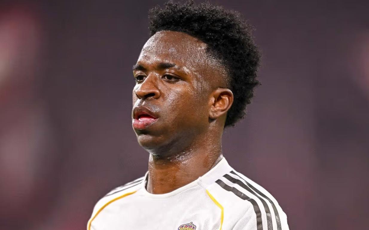 欧洲转会新闻汇总！
★拉锯战结束！
据闻皇马已基本敲定维尼修斯的续约，合同将签至