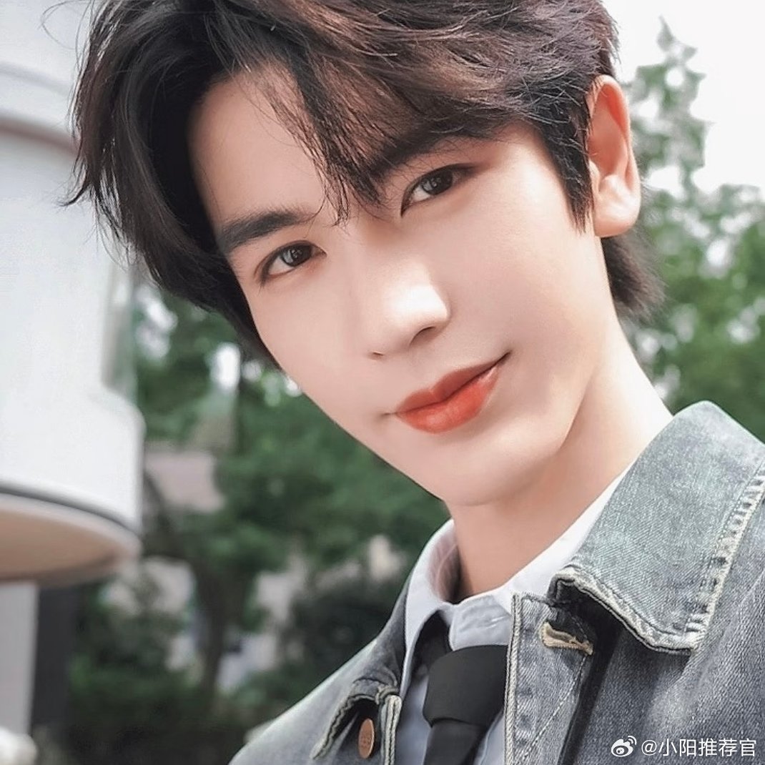 刺棠 张凌赫卢昱晓期待张凌赫刺棠九🈷️看拍～张凌赫