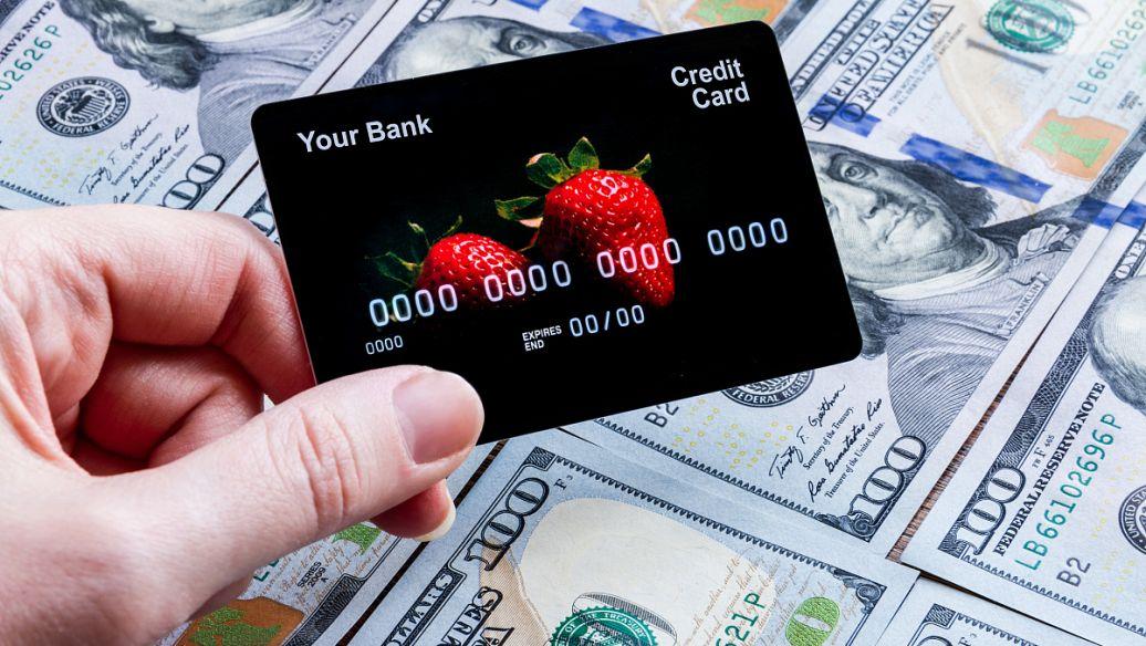 银行行长说:“100万的现金，每个月花4200，要20年才能还完，而100万的房