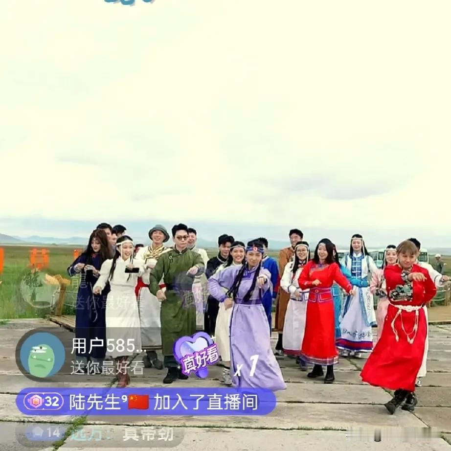 以前宇辉刚出圈时候，大家都想看他们团建，但那时候，只有主播零散的切片，内容也是正