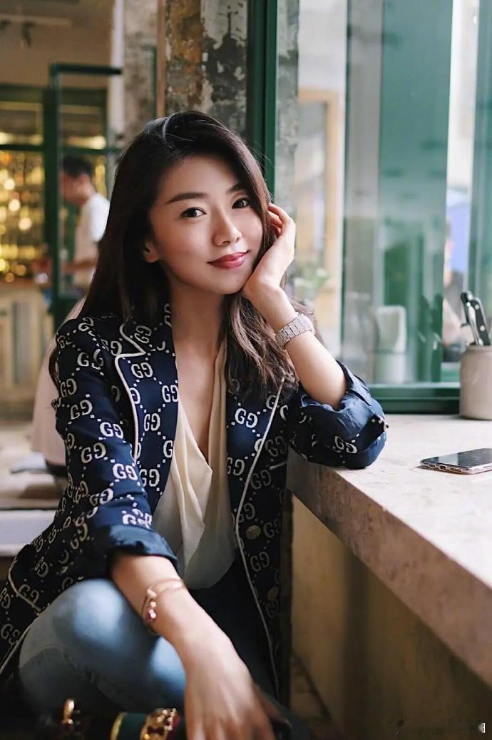 程晓玥说没做过医美“因为我懒”程晓玥蛮真实可爱的，她公开表示从未做过医美，对自己