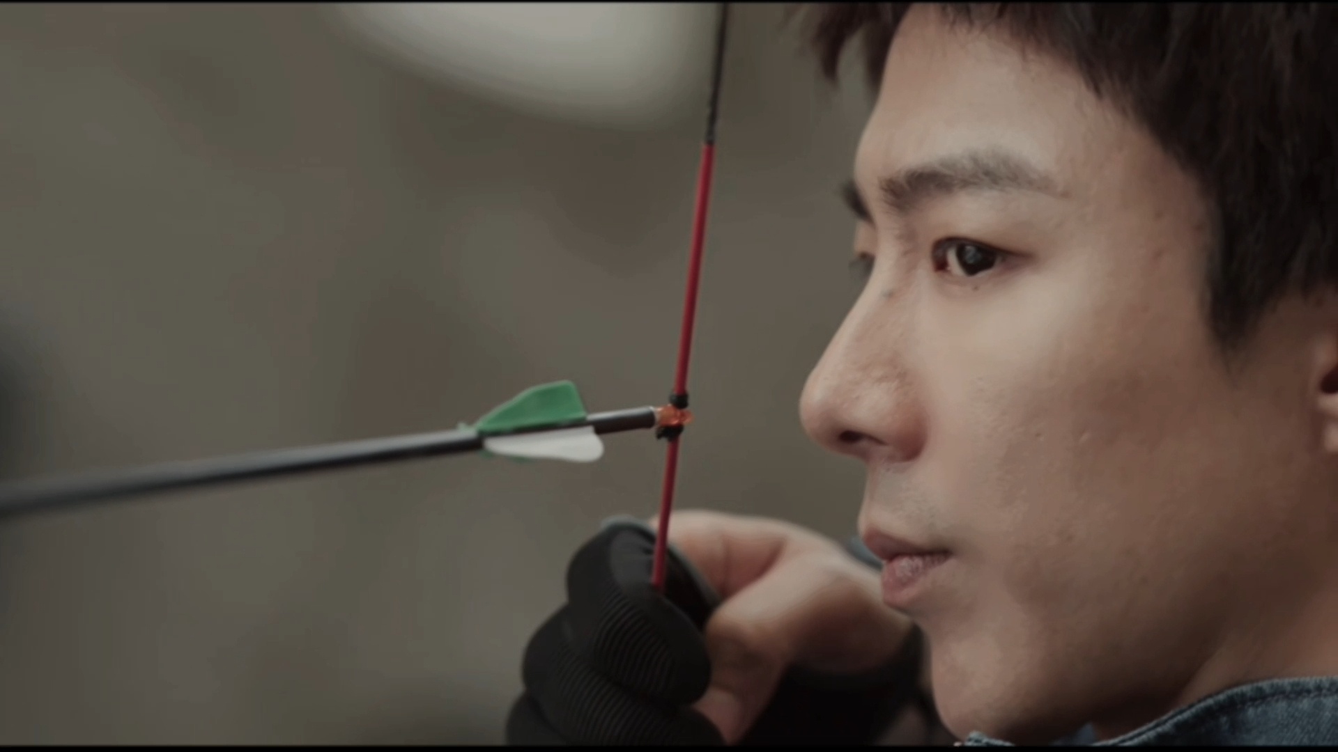 小贝射箭这个劲儿劲儿的感觉……😍玫瑰丛生刘宇宁射箭镜头