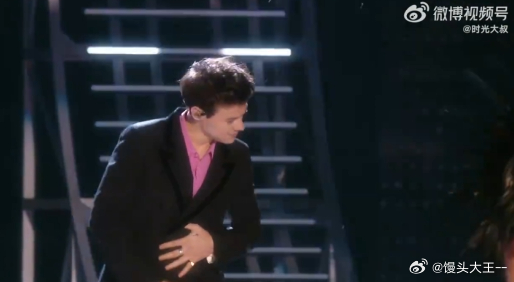 HarryStyles新专辑封神 哈卷新专《Kiss All The Time.