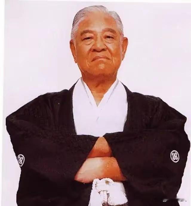 藏不住的分裂祸心：日本军国主义与后裔的台独图谋
 
最大的台独分子，再也藏不住尾