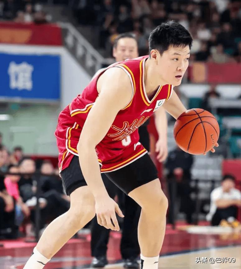 山西100:94山东 山西取胜有三个亮点
 
山西能以100:94击败山东，终结