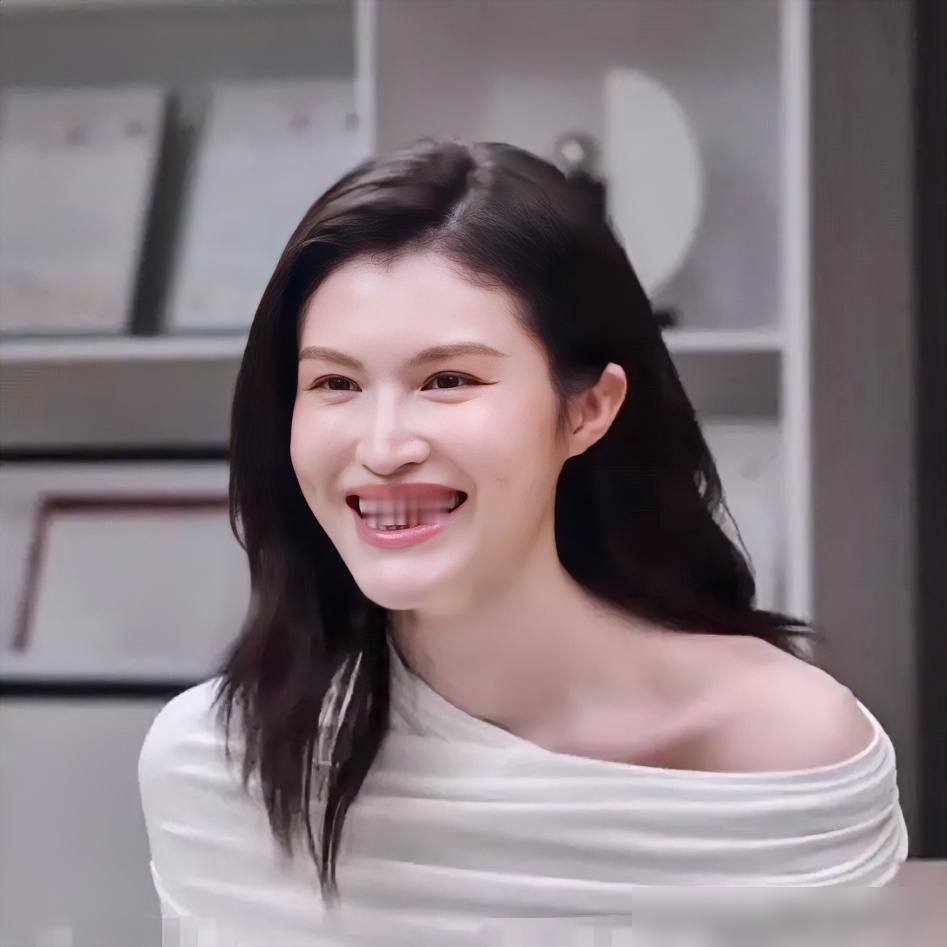主持人问何穗：“你和你老公两人在育儿观念上有什么不同吗？”

我真的要笑当初那些