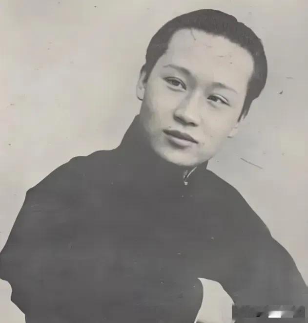 1918年荀慧生大婚，名流齐聚风光无限，掀盖头瞬间崩溃：新娘被掉包了
 
191