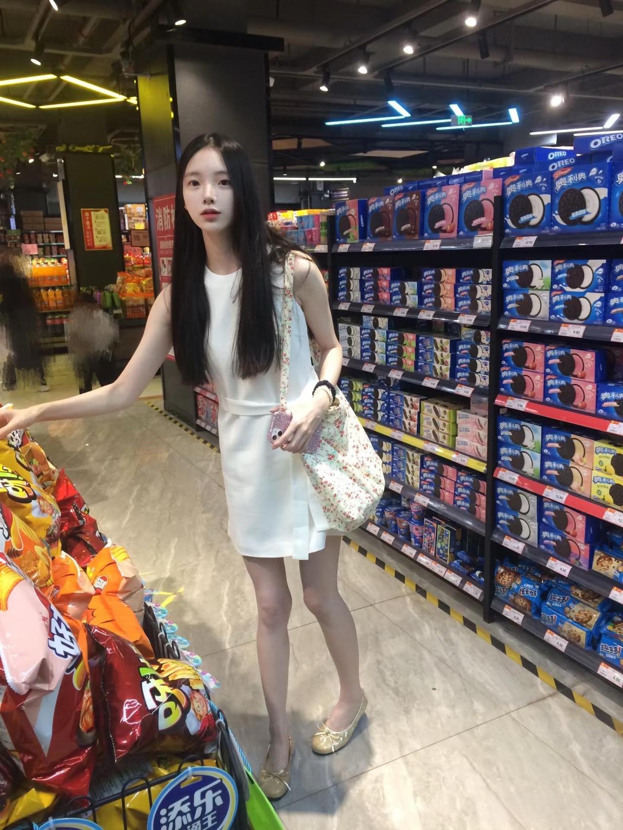 喜欢吃薯片的闺蜜