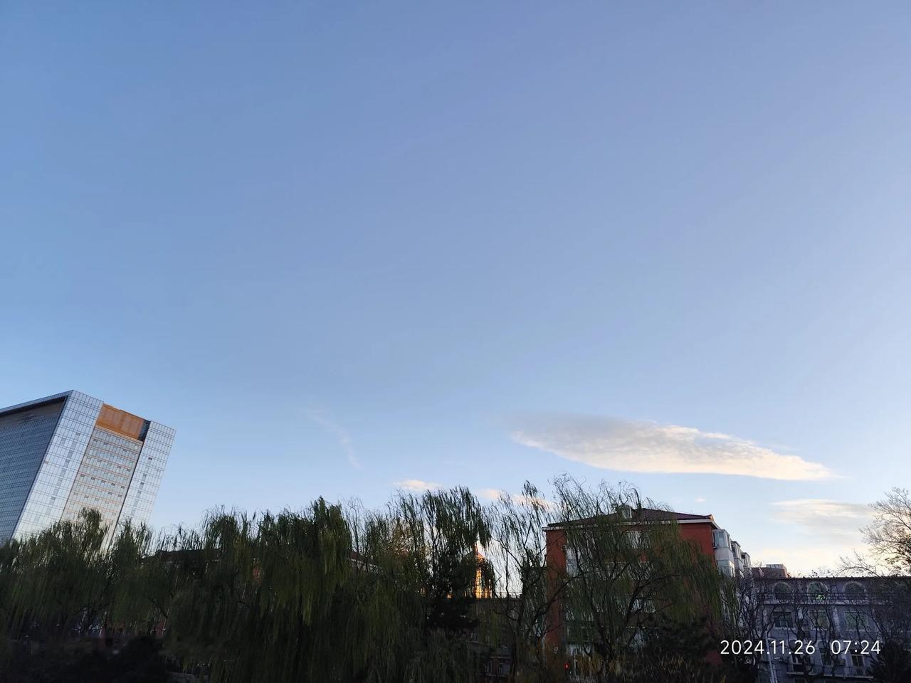 人所有痛苦和烦恼的根源是什么?是欲望，是期待让你痛苦和烦恼。
因为自己的能力与欲