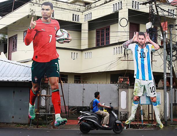 2026世界杯 这是拍摄于印度喀拉拉邦最大城市戈奇街头的照片。世界杯热潮已经开始