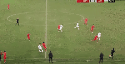 汪士钦第63分钟被换上来，第74分钟推搡对手被裁判直接红牌罚下现在是10人🆚乌