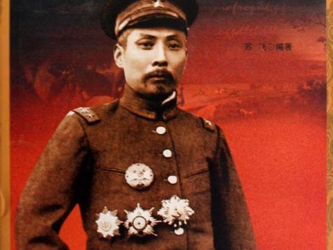 段祺瑞这个人，生活上迷信得不行。1926年他下台以后搬到天津，先住进日租界寿街。