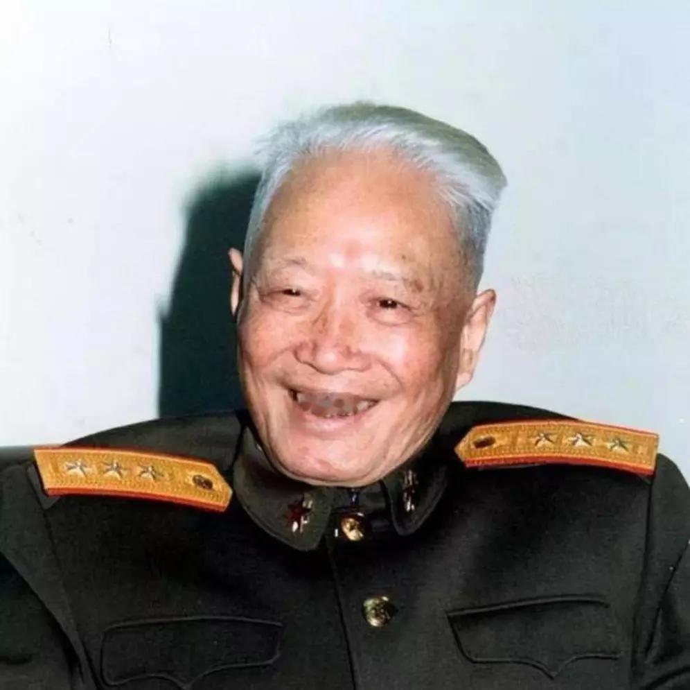 张震的人生堪称传奇。1985年大裁军，71岁的他被免去副总参谋长职务，本以为能回