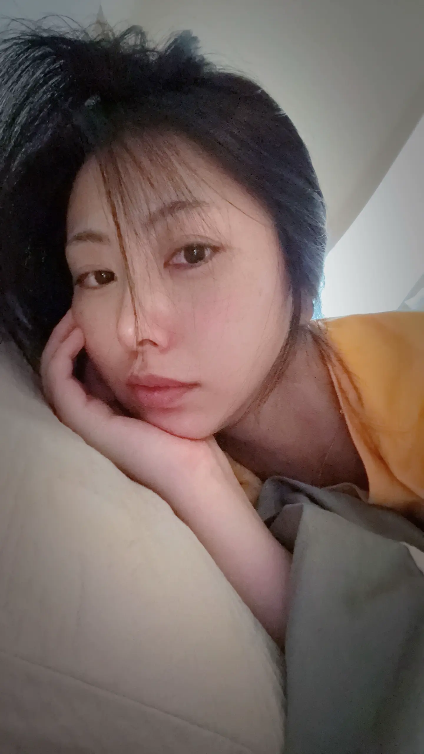 一觉醒来，这一刻房间内的温馨感，谁懂！