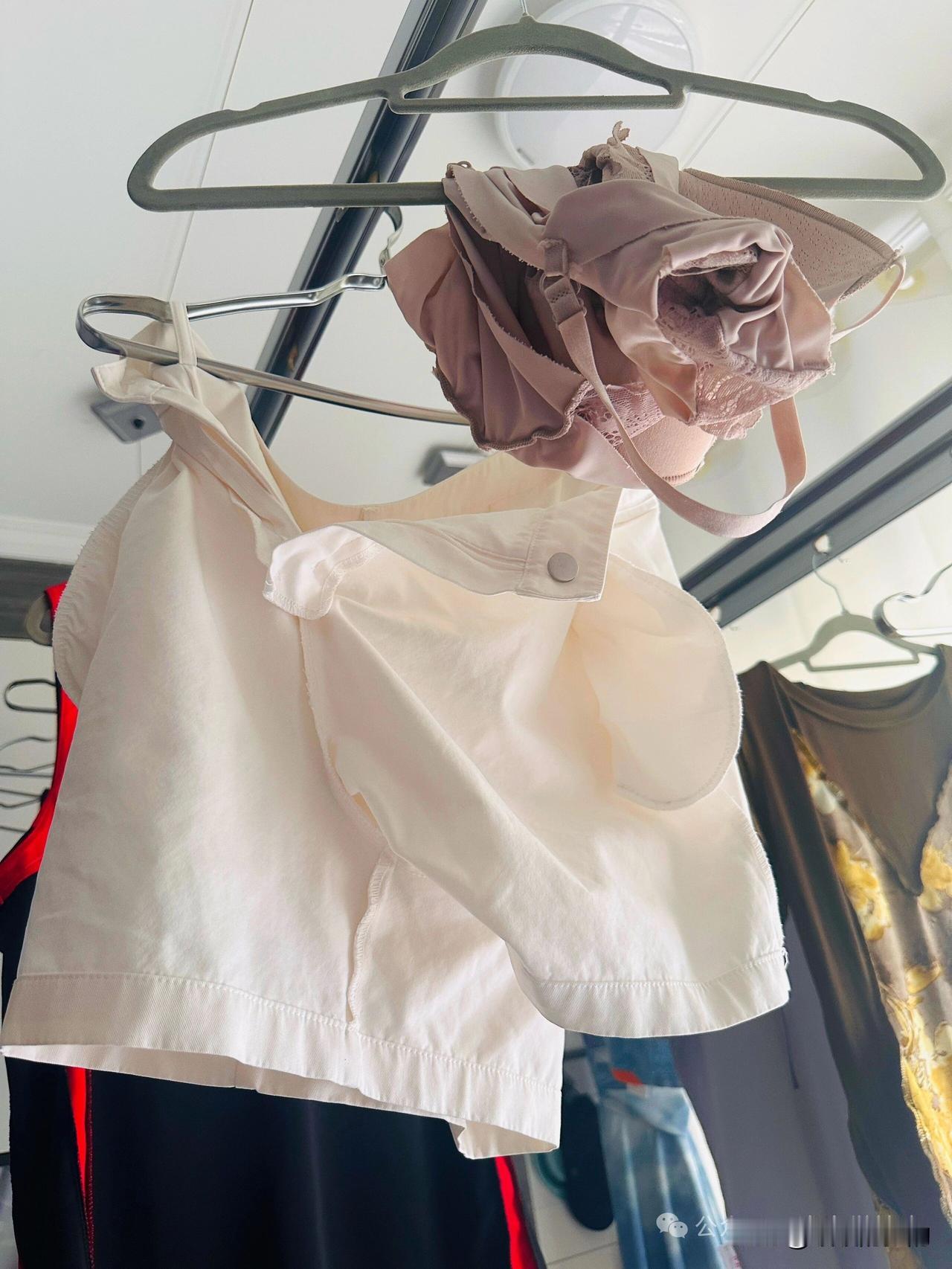 这是老公给我晾的衣服
有没有同款