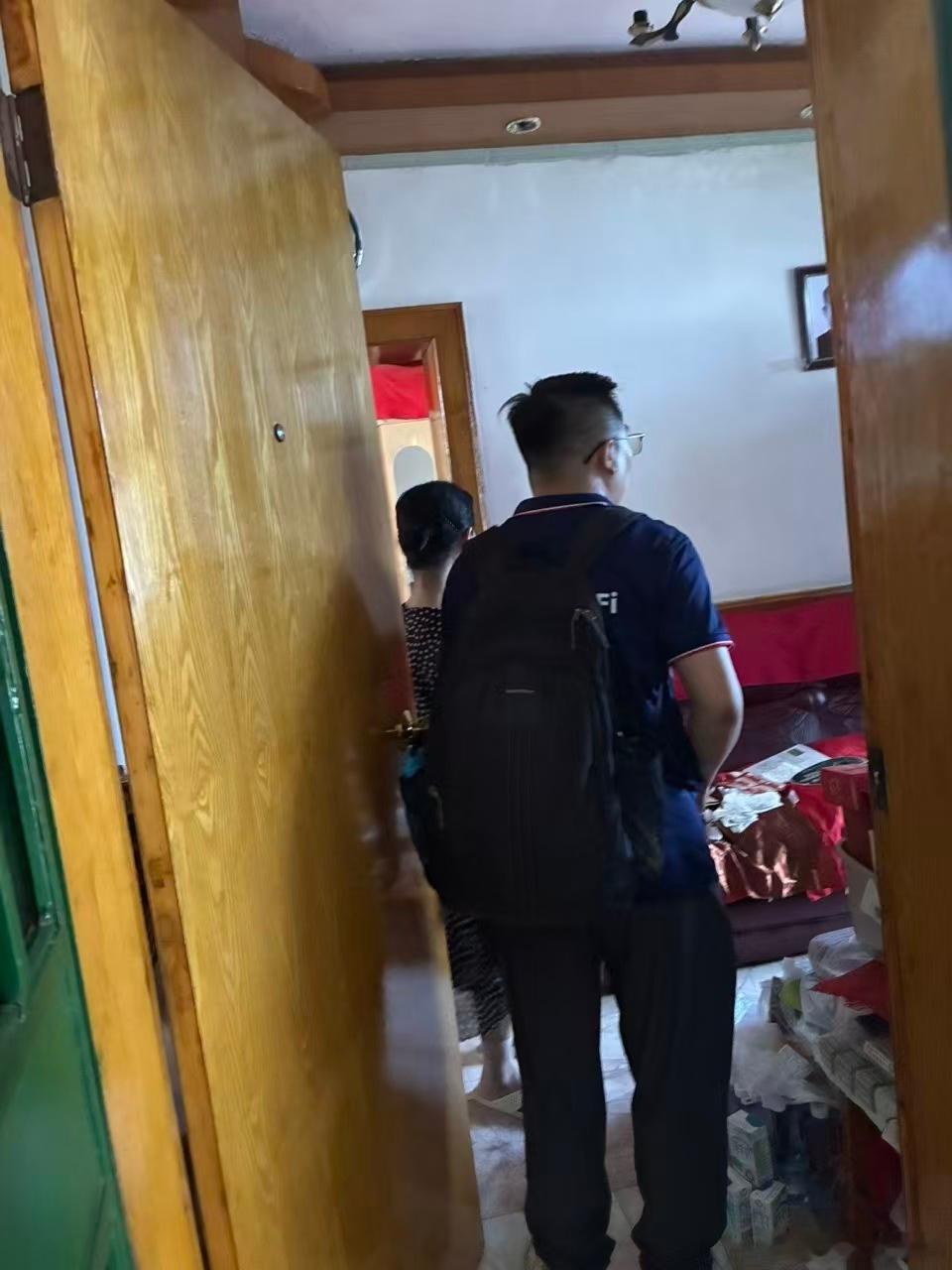 三伏天烈日炎炎，室外热浪逼人，我家宽带突发故障，网络完全中断，日常生活受到很大影